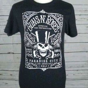 Guns & Roses graphic tee men's size L